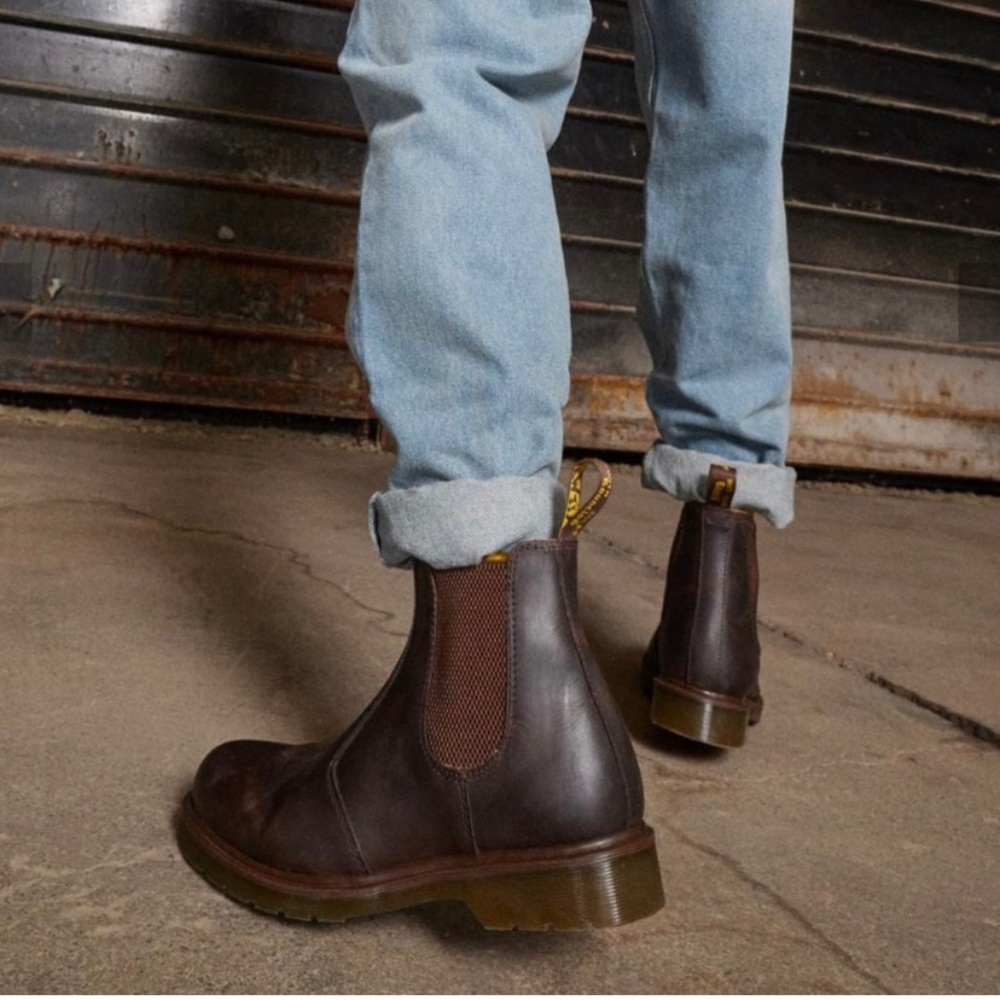 Dr. Martens 2976 Chelsea Boots US Women’s 6